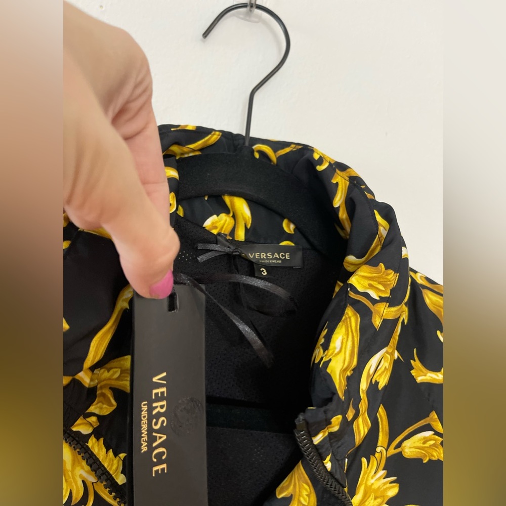 AUTHENTIC NEW W/TAGS VERSACE BOMBER JACKET 🔥With a attached Hoodie zip - Picture 11 of 16